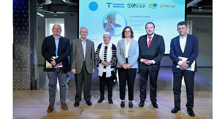 Fundación Telefónica y Mayores UDP reflexionan sobre el papel de la tecnología en la autonomía de las personas mayores