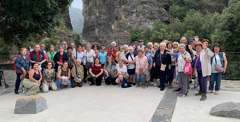 Accent Social impulsa una salida cultural al monasterio de Sant Miquel del Fai para fomentar el envejecimiento activo y combatir la soledad no deseada