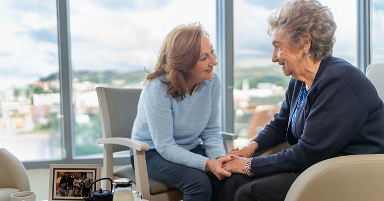 IMQ Igurco refuerza la cultura del buen trato en residencias con su iniciativa ‘12 causas, un mismo compromiso’