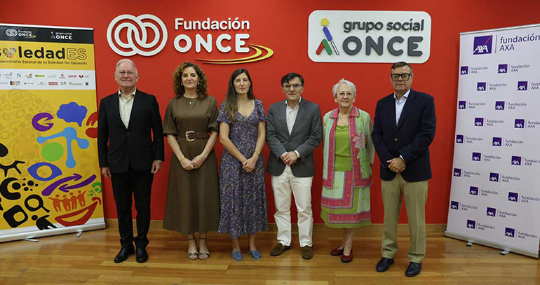 La mitad de las personas con problemas de salud mental se sienten solas, según un estudio de Fundación ONCE y Fundación AXA