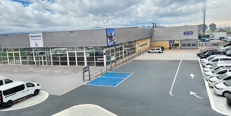 Rehatrans refuerza su liderazgo en vehículos adaptados para PMR tras un 2025 histórico