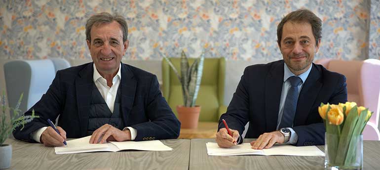 El BEI y Vitalia firman un préstamo de 90 millones de euros para mejorar los servicios de atención sociosanitaria a las personas mayores
