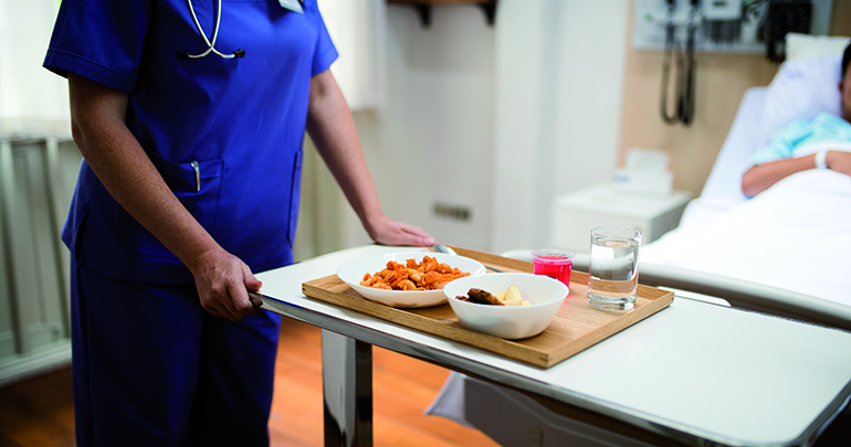 Alimentación saludable en centros sociosanitarios: Cuando la norma debe dialogar con la clínica