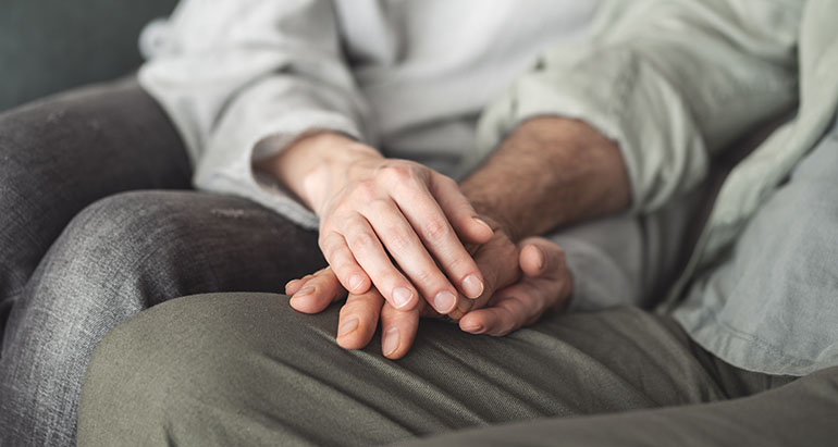 Expertos reclaman más investigación, atención especializada y visibilidad para garantizar una atención digna e inclusiva a las personas vulnerables con Alzheimer