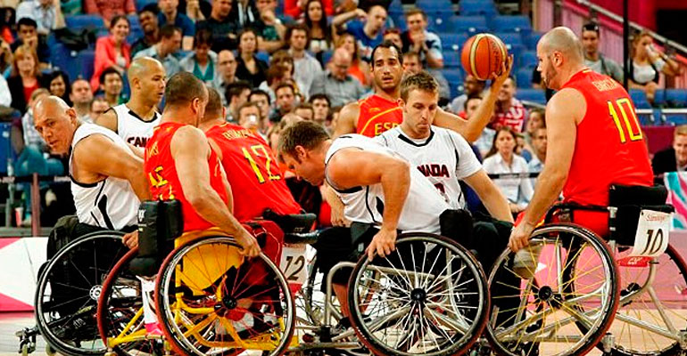 Basket en silla de ruedas