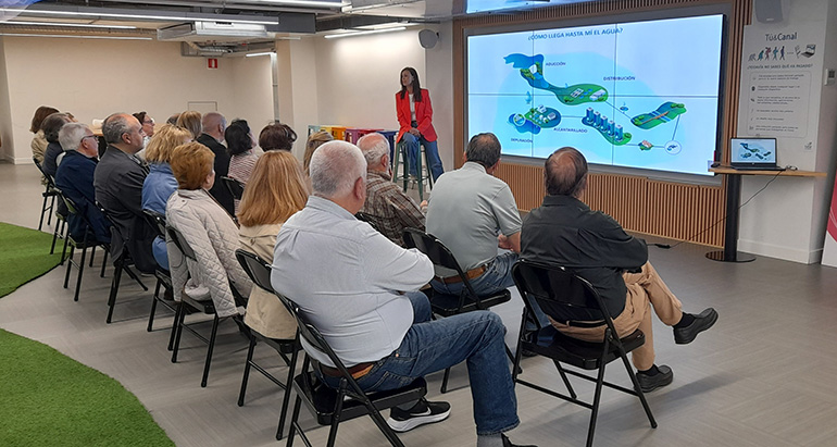 Canal de Isabel II mejora sus servicios escuchando a los mayores de 65 años