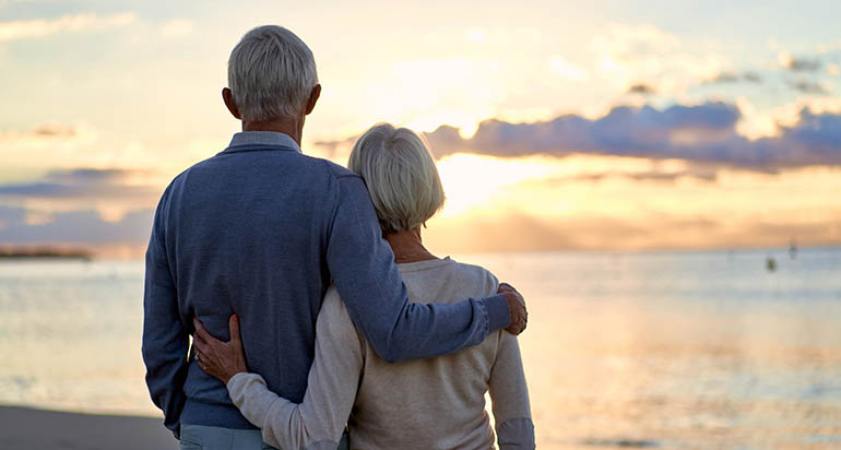 Elma Saiz reafirma la solidez del sistema público de pensiones y el avance de las reformas