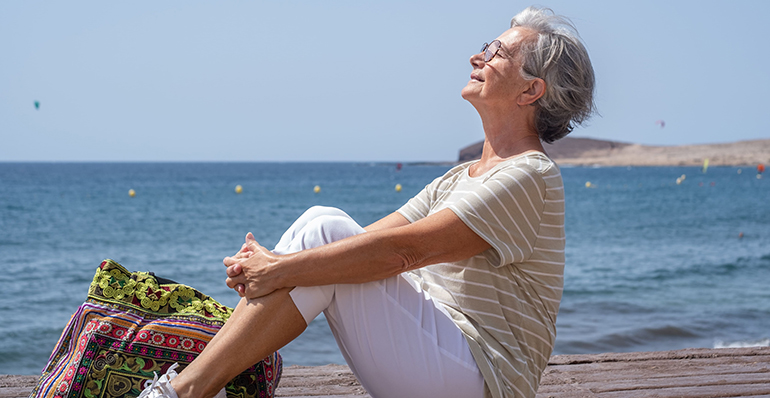 El verano aumenta la preocupación de las familias con mayores que viven solos
