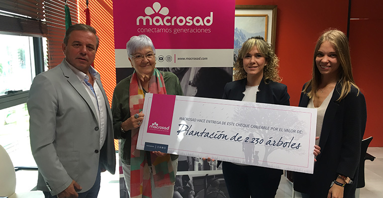 Macrosad plantará casi 7.000 árboles en 2018 mediante una iniciativa intergeneracional