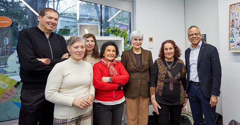 Las mujeres mayores de Euskadi que viven solas valoran positivamente esta etapa de su vida