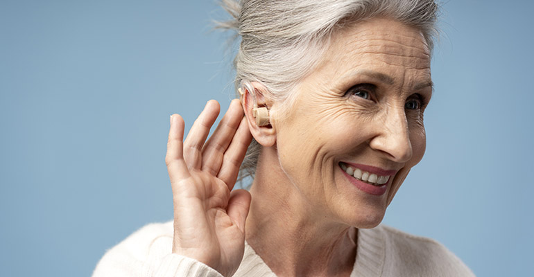 FIAPAS impulsa la prevención y atención de la sordera en personas mayores en España